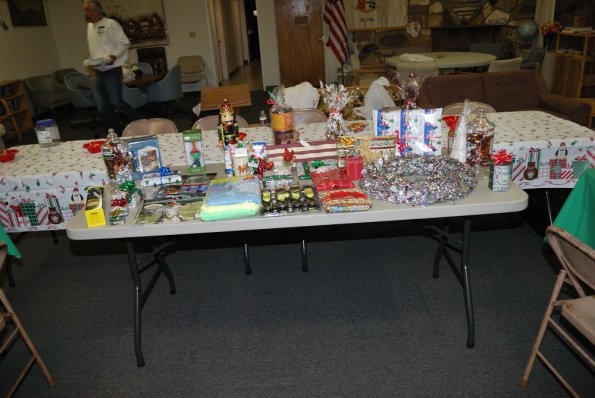 HolidayPotLuck_0008