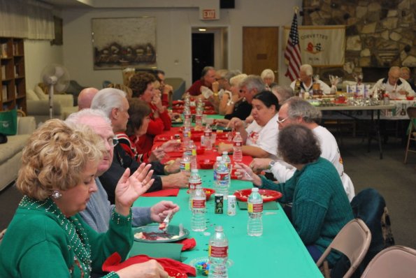 HolidayPotLuck_0044