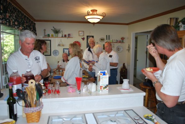 Red_Cross_2010_011