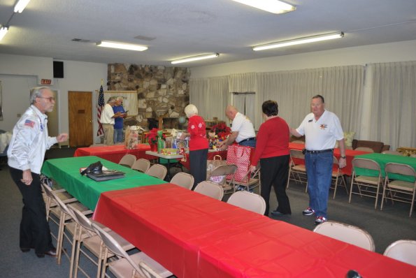 HolidayPotLuck_0003