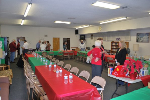 HolidayPotLuck_0009