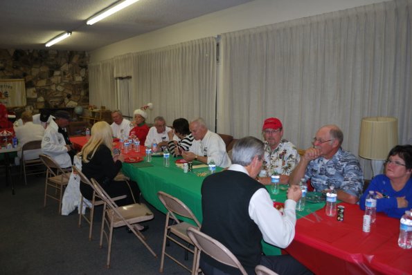 HolidayPotLuck_0027
