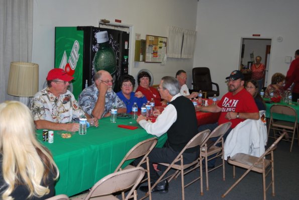 HolidayPotLuck_0030