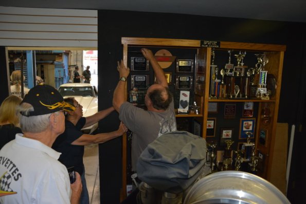 ThrophyCleaning_0017