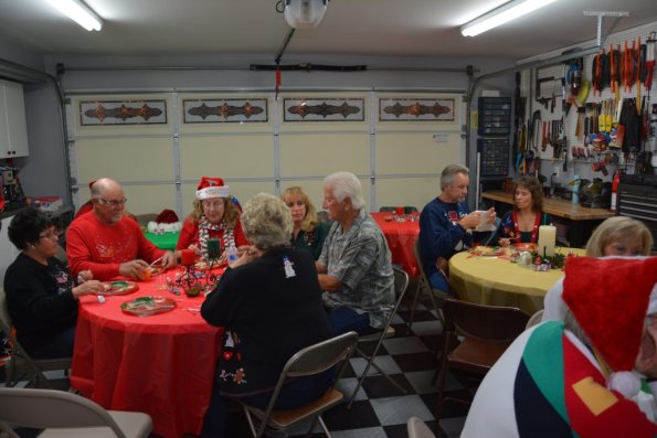 HolidayParty_016