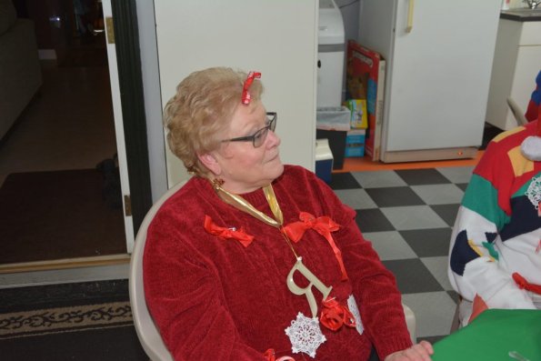 HolidayParty_041