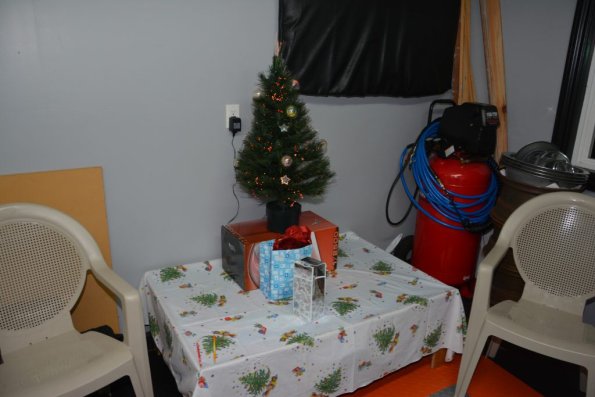 HolidayParty_049