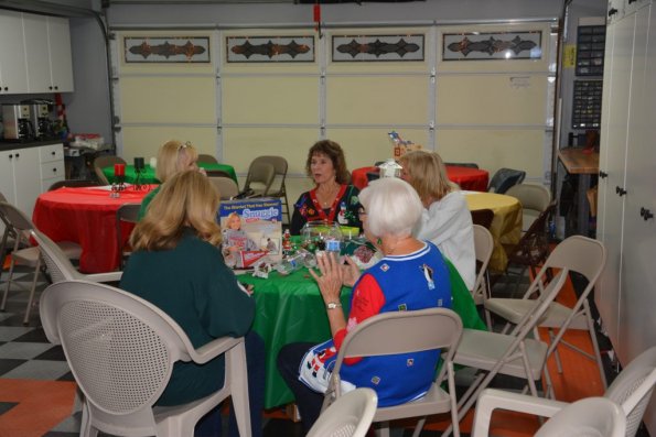 HolidayParty_050