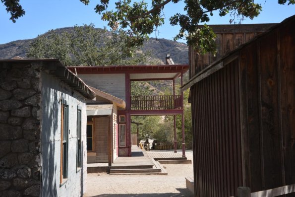 Paramount_074