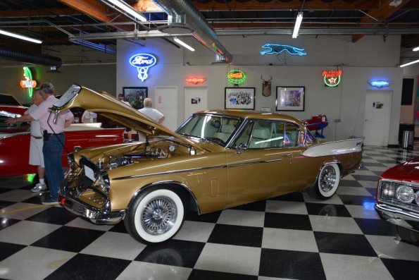 PrivateCollectio_041