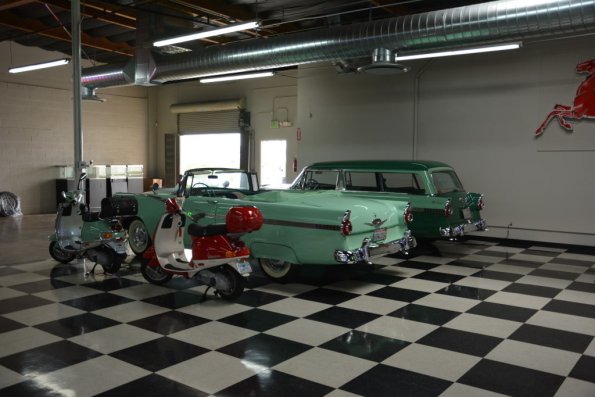 PrivateCollectio_077