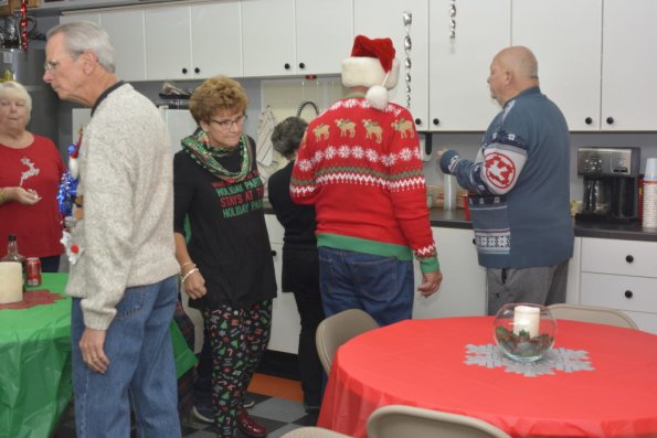 HolidayParty_008