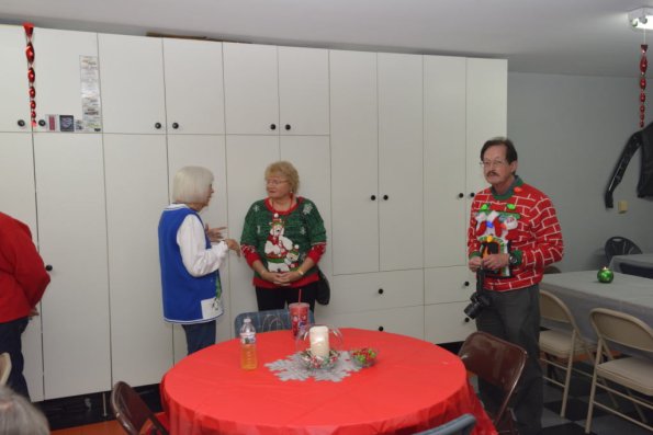 HolidayParty_013