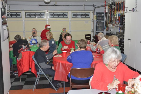 HolidayParty_018