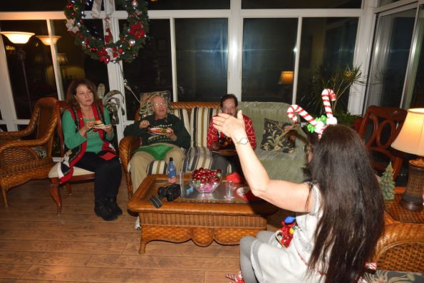 HolidayParty_027