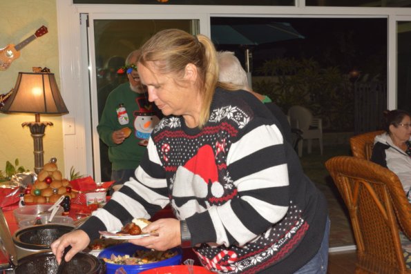 HolidayParty_029