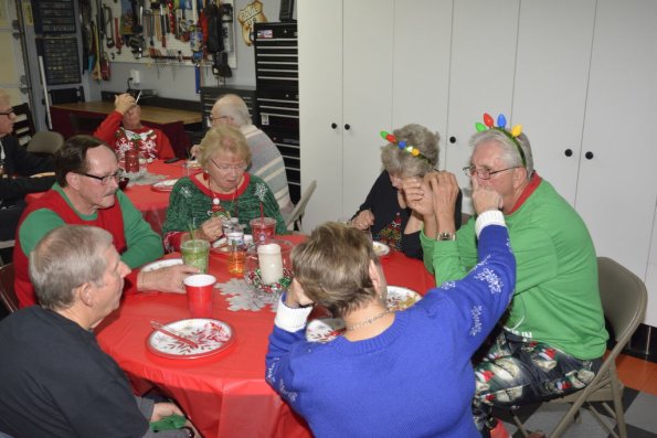 HolidayParty_031