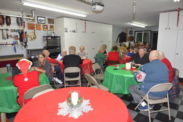 HolidayParty_034