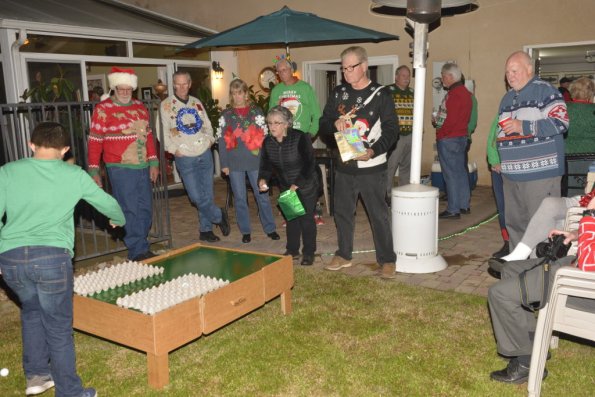 HolidayParty_049