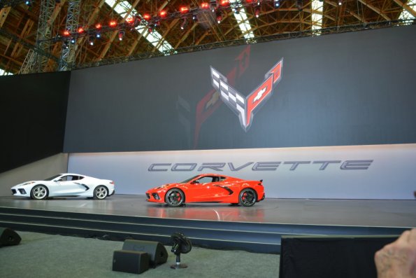 C8Reveal_046