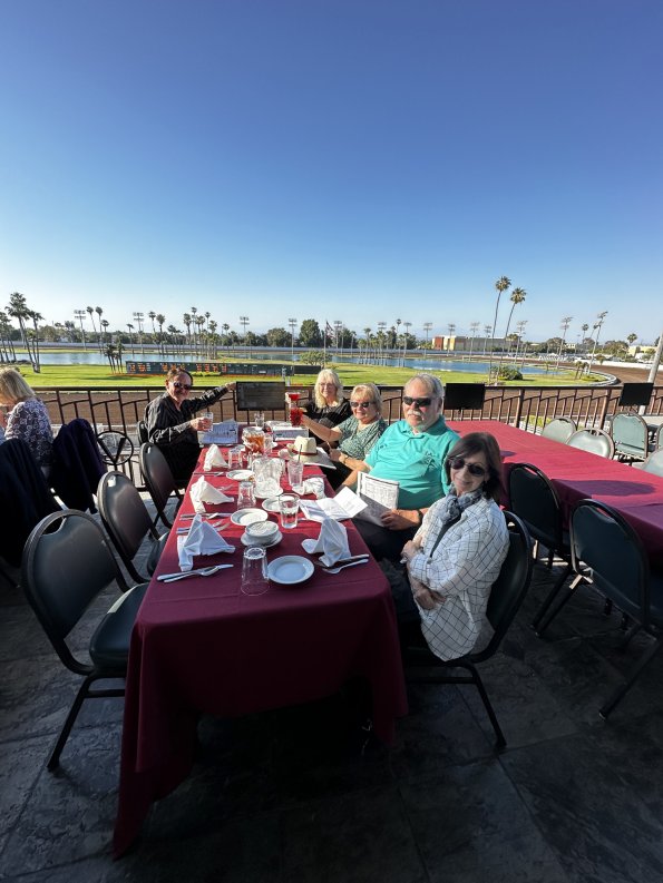 NightAtTheRaces_021