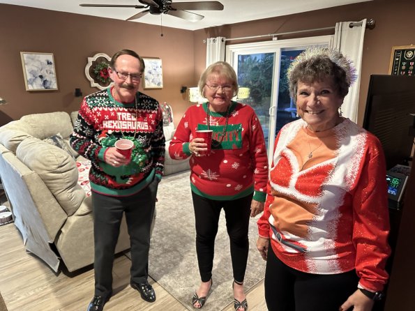 UglySweater2023_006