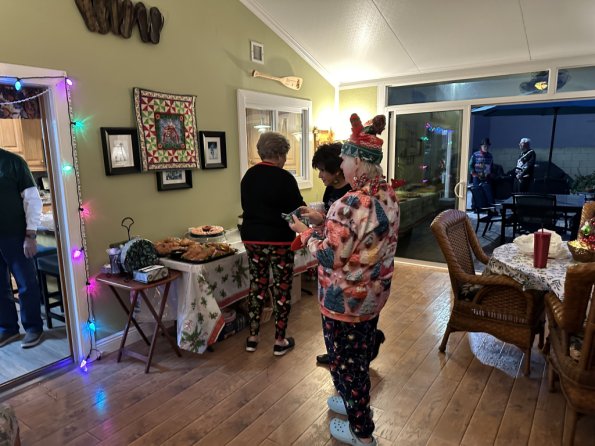 UglySweater2023_010