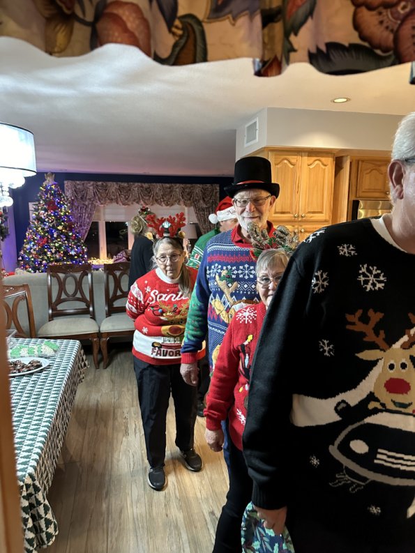 UglySweater2023_021
