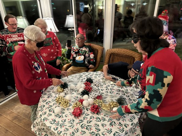UglySweater2023_035