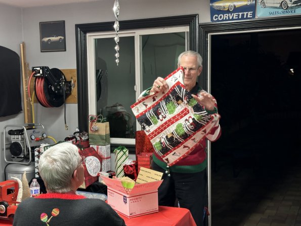 UglySweater2023_070